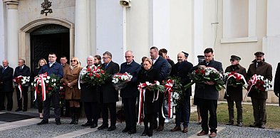 Mielec uczcił 16. rocznicę katastrofy smoleńskiej. „Pamięć wciąż nas łączy”