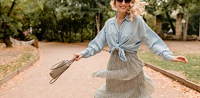 Dzianina wiskozowa - jak wybrać materiał na lekkie letnie sukienki