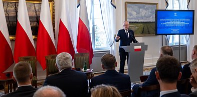 Poseł Fryderyk Kapinos o przyszłości rolnictwa. Ważna debata w Belwederze