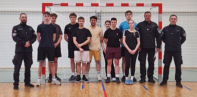 Uczniowie „Ekonomika” sprawdzili swoją formę. Test jak do Policji zaliczony