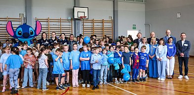 Mielecka „Szóstka” w niebieskich barwach. Integracja przez sport [FOTO]