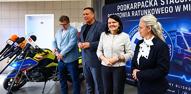 Wiceminister zdrowia z wizytą w mieleckim pogotowiu