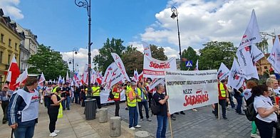 Związkowcy z Mielca pojechali na protest do Warszawy