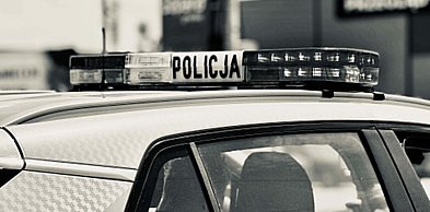 Niepokojący zapach i interwencja służb. W mieszkaniu ujawniono zwłoki mężczyzny