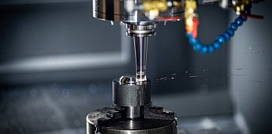 Automatyzacja i robotyzacja produkcji CNC w Mielcu