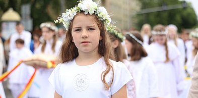 Procesja Parafii pw. Matki Bożej Nieustającej Pomocy w Mielcu [FOTO]