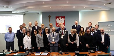 Jedna pyta, większość milczy. Oto aktywność mieleckich radnych