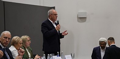 Fryderyk Kapinos: W sprawie konsolidacji wciąż jest więcej pytań niż odpowiedzi