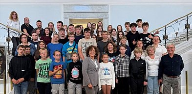 Młodzi mielczanie odwiedzili Sejm. Wśród gości byli także wolontariusze WOŚP