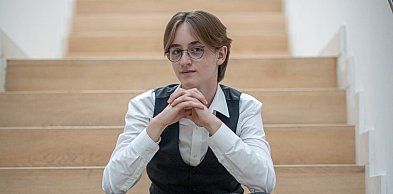 Mikołaj Beker powalczy o tytuł najlepszego recytatora w Polsce