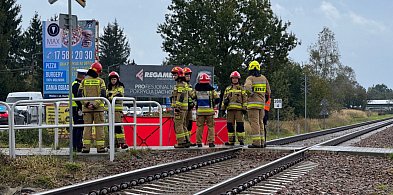 Tragiczny wypadek na torach! Nie żyją dwie osoby: dziadek z wnuczką [FOTO]-100577