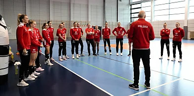 Reprezentacja Polski w piłce ręcznej kobiet dotarła do Mielca-101010
