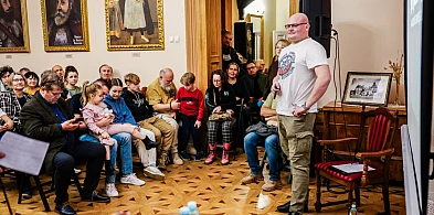 Tłumy chcą słuchać o duchach i legendach [FOTO]-101403
