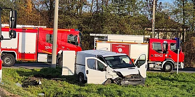 Trzy zdarzenia drogowe! Dwa na trasach wojewódzkich [FOTO, RADIO]-101630