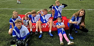 Siła we wspólnym działaniu. Pokazują to kibice z Mielca!-102590