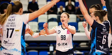 Emocje tylko w jednym secie. Stal za mocna dla beniaminka [FOTO]-102882