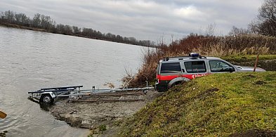 Dramatyczne odkrycie na wiślanej wyspie, straż w akcji-103530