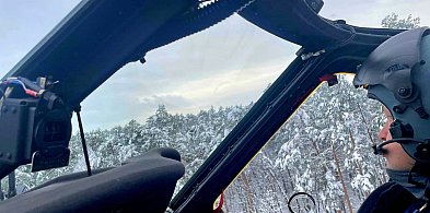 Black Hawk wspiera służby na Warmii i Mazurach: strąca śnieg z drzew [WIDEO]-104125