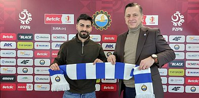 Hiszpańskie wzmocnienie w środku pola FKS Stal Mielec-104719