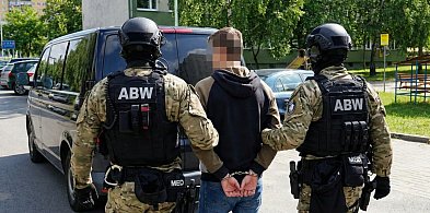 18-latek z zarzutami terrorystycznymi. Nasze ustalenia: Planował zamach w MIELCU