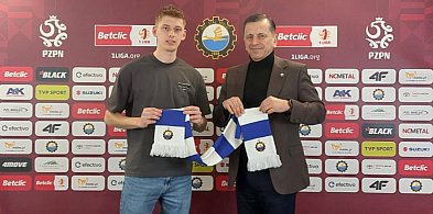 Zawodnik Akademii z profesjonalnym kontraktem w FKS Stal Mielec