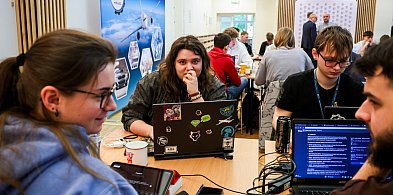 Hackathon ruszył! Młodzi ścigają się na kreatywność [FOTO]
