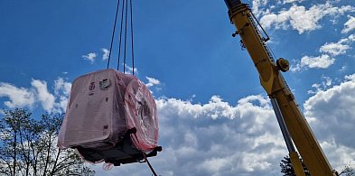 4,5-tonowy rezonans już na miejscu. Kluczowy etap inwestycji