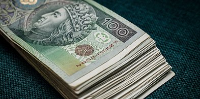 Oszustwo „na pracownika banku i policjanta”. Seniorka straciła blisko 20 tys. zł