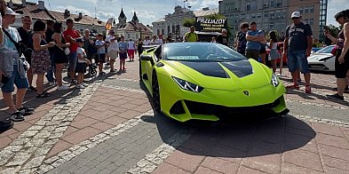 Supersamochody w niedzielę w Mielcu. Możliwa jazda!-100018