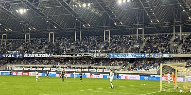 Derby rozpoczęte, ale kibice z Mielca nie weszli-100482