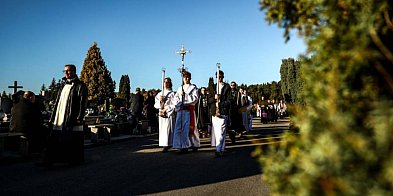 Wszyskich Świętych: nabożeństwa na cmentarzach-101681