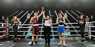 Mieleccy bokserzy z Irydy na Suzuki Boxing Night 38 w Krakowie-102371
