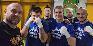 Mocny występ Iron Dragon MMA na gali Carpathian Warriors 17-102696