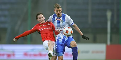 1. liga piłkarska: Wisła - Stal Mielec 3:0-102915