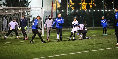 Świąteczna tradycja na błoniach. Mecz wigilijny [FOTO]-103452