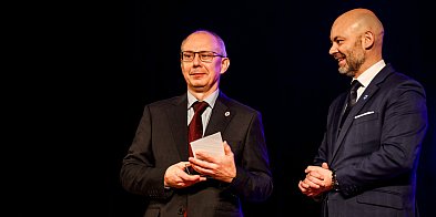 Regularnie, od wielu lat, oddają najcenniejszy dar-103906