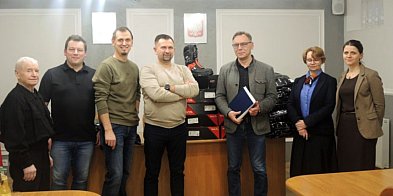 Strażacy ochotnicy otrzymali umundurowanie specjalne