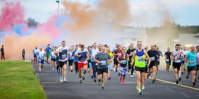 „Bieg Iskry” wraca do Mielca. Niezwykłe bieganie na pasie startowym lotniska