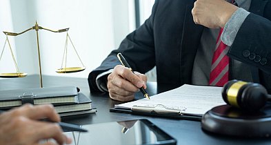 Nowe umowy na bezpłatną pomoc prawną-103774