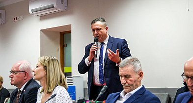 „Etaty” dyrektora pogotowia? Gałuszka: to wierutne kłamstwo-103909