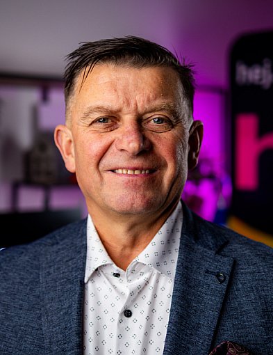 JANUSZ BIK: przedsiębiorca, samorządowiec, strażak, parafianin [PODCAST]-103362