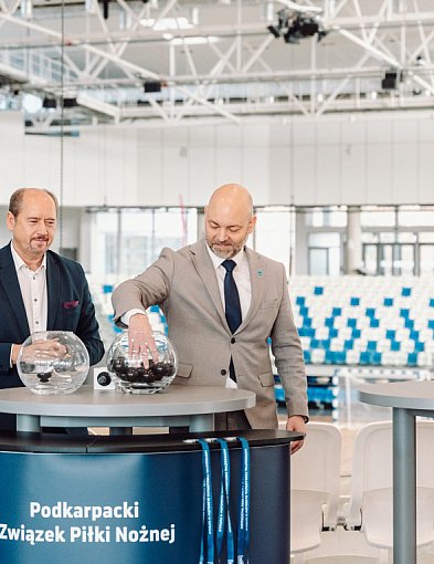 Znamy grupy Młodzieżowych Mistrzostw Podkarpacia w futsalu. Wyniki losowania