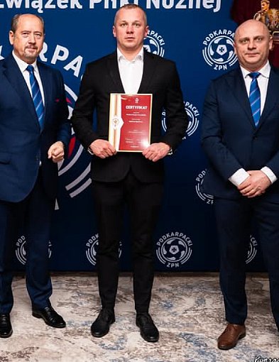 Złoty Certyfikat PZPN dla Akademii FKS Stal Mielec. Historyczne wyróżnienie