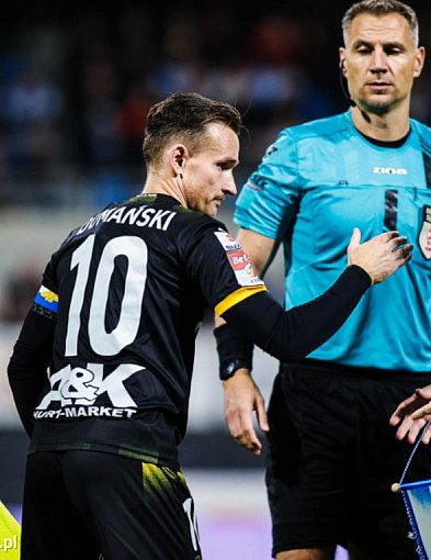 Piłkarskie derby 11 kwietnia. Pojedynek dwóch Stali