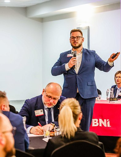 Blisko 80 firm na spotkaniu BNI w Mielcu. Rośnie siła lokalnego networkingu [FOTO]