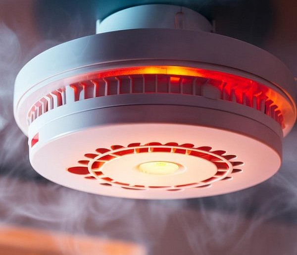 Rewolucja w przepisach pożarowych. Nowe obowiązki dla właścicieli domów i firm-101626