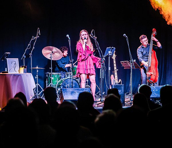 III Radomyskie Zaduszki Jazzowe przyciągnęły stu widzów [FOTO, WIDEO]-101774