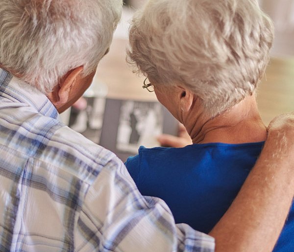 Seniorzy mają powód do radości. Projekt „Godna emerytura” trafił do Sejmu-101825