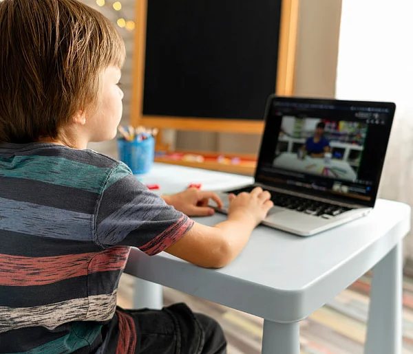 Popularni influencerzy mogą mieć kłopoty. Treści dla dzieci budzą kontrowersje-102206