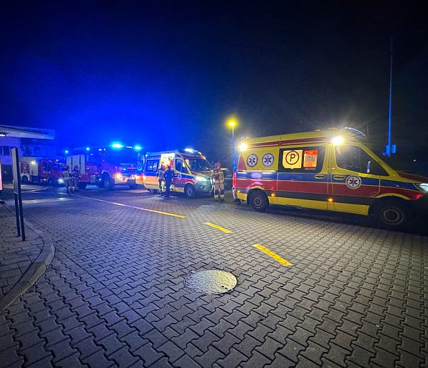 Ewakuacja McDonalds w Mielcu! Świadkowie: kilka osób źle się poczuło-102332